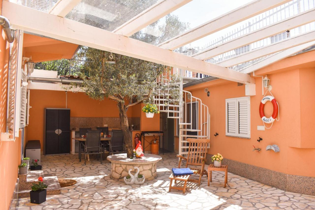 Kuca Za Odmor Antic - Holiday House Antic Novi Vinodolski Exterior foto