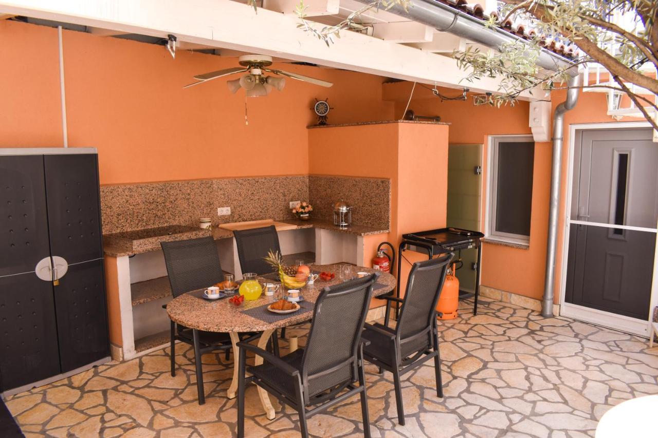 Kuca Za Odmor Antic - Holiday House Antic Novi Vinodolski Exterior foto